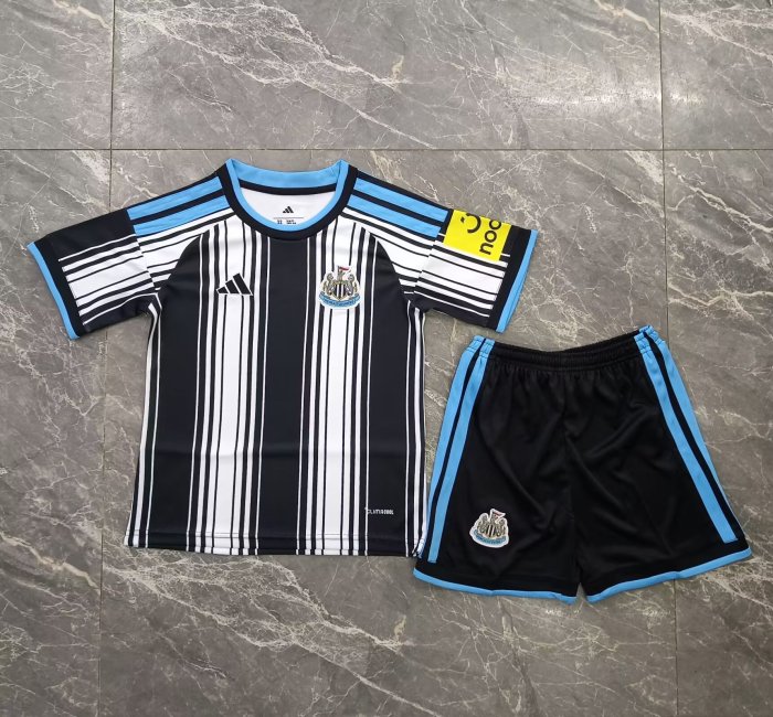 26/27 Newcastle United home kids kit