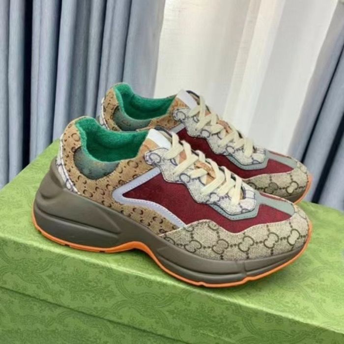New trendy casual shoes