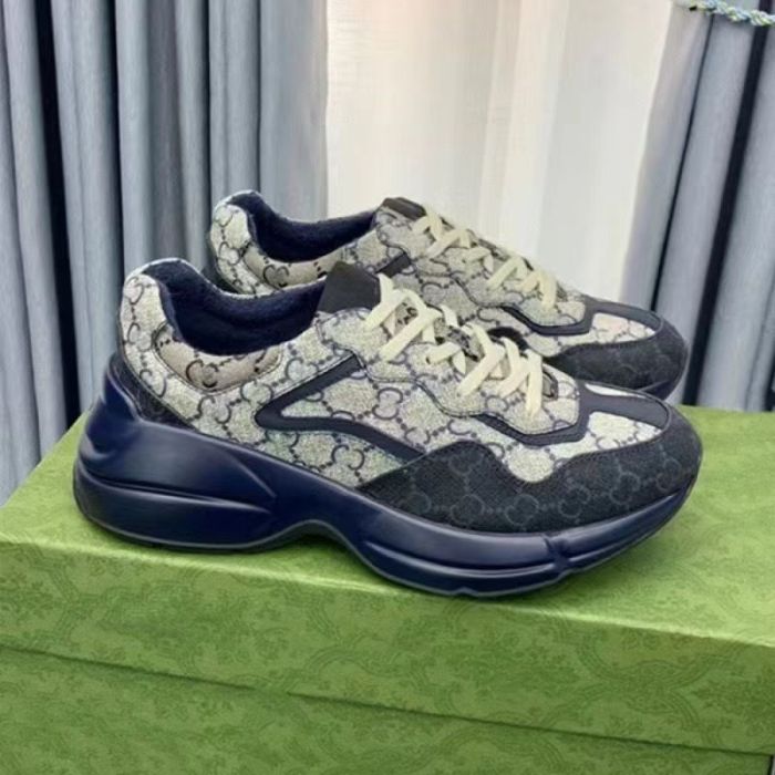 New trendy casual shoes