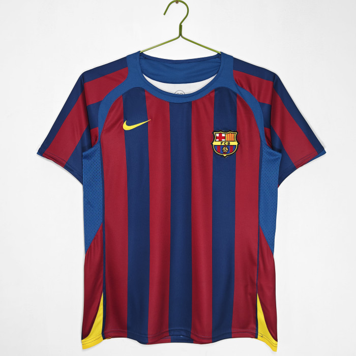 Retro Barcelona 05/06 Home football jersey