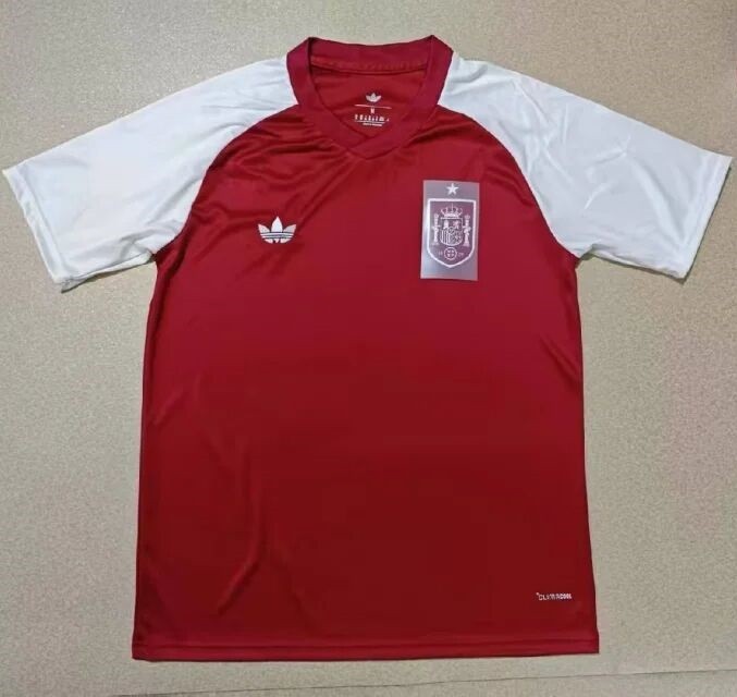 2026 Spain pre-match training kit