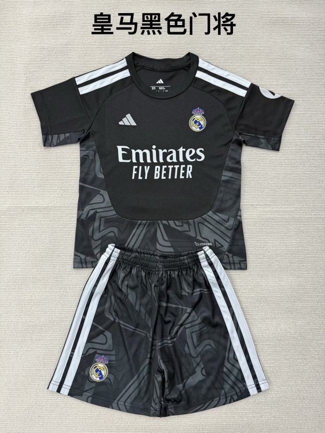 26/27 Real Madrid goalkeeper kids kit green