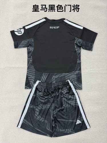 26/27 Real Madrid goalkeeper kids kit green