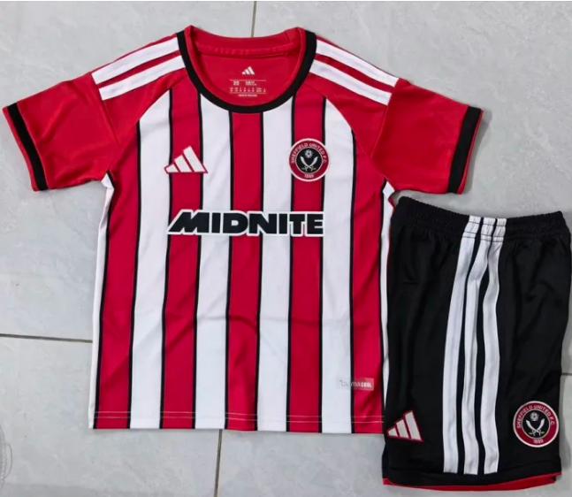 26/27 Sheffield United home kids kit