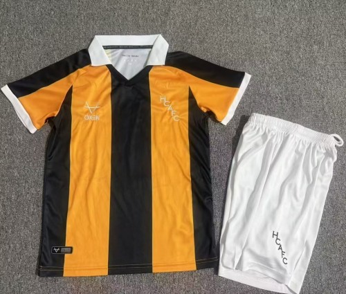 26/27 Hull City home kids kit