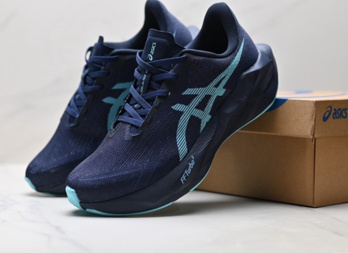ASICS GEL-NOVABLAST 6