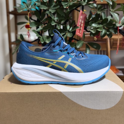 ASICS GEL-CUMULUS 28