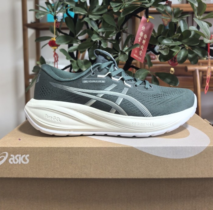 ASICS GEL-CUMULUS 28