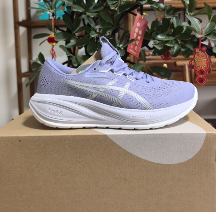 ASICS GEL-CUMULUS 28