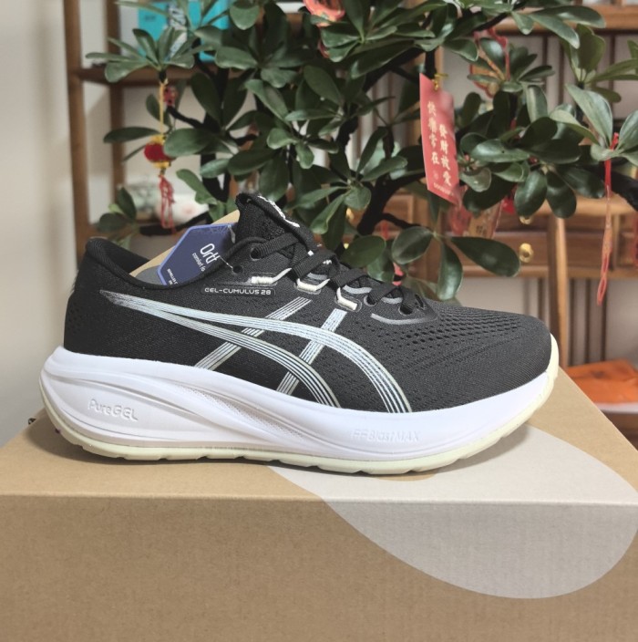 ASICS GEL-CUMULUS 28