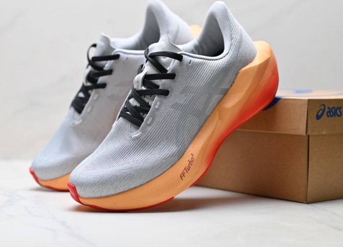 ASICS GEL-NOVABLAST 6