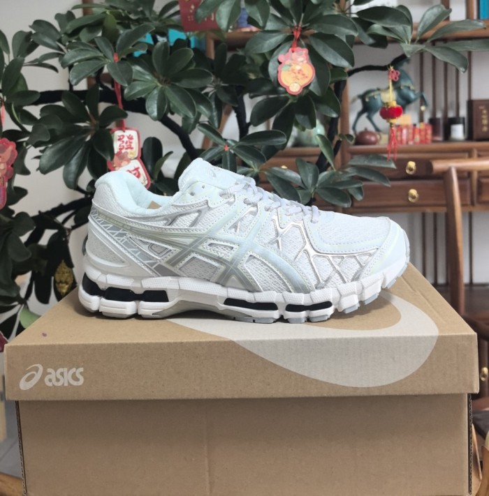 ASICS GEL-KAYANO 20