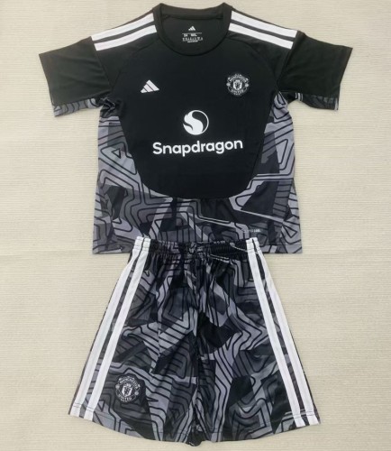 26/27 Manchester United goalkeeper Adult Set black