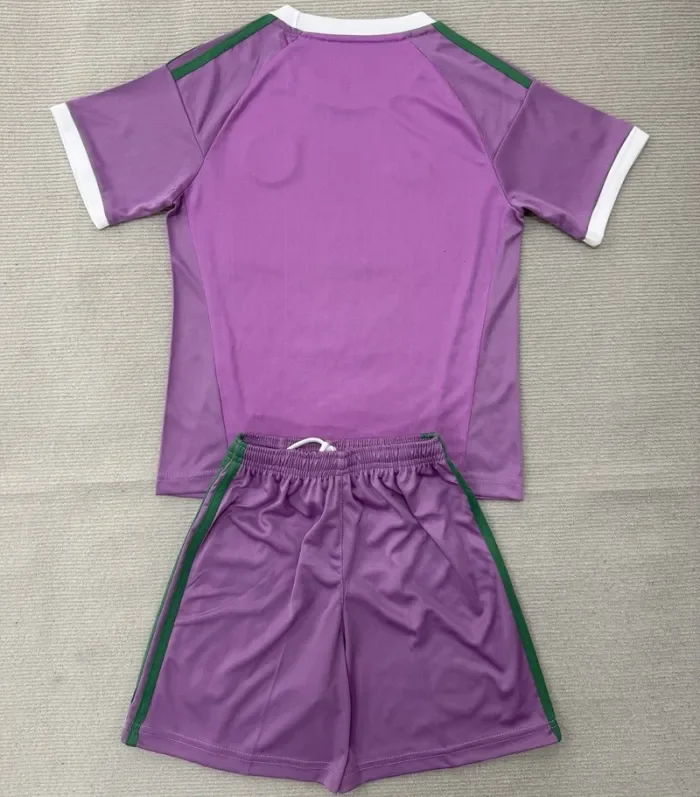 26/27 Manchester United goalkeeper kids kit pink
