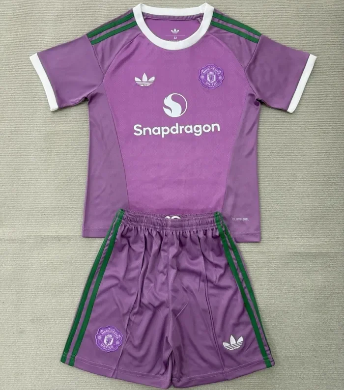 26/27 Manchester United goalkeeper kids kit pink