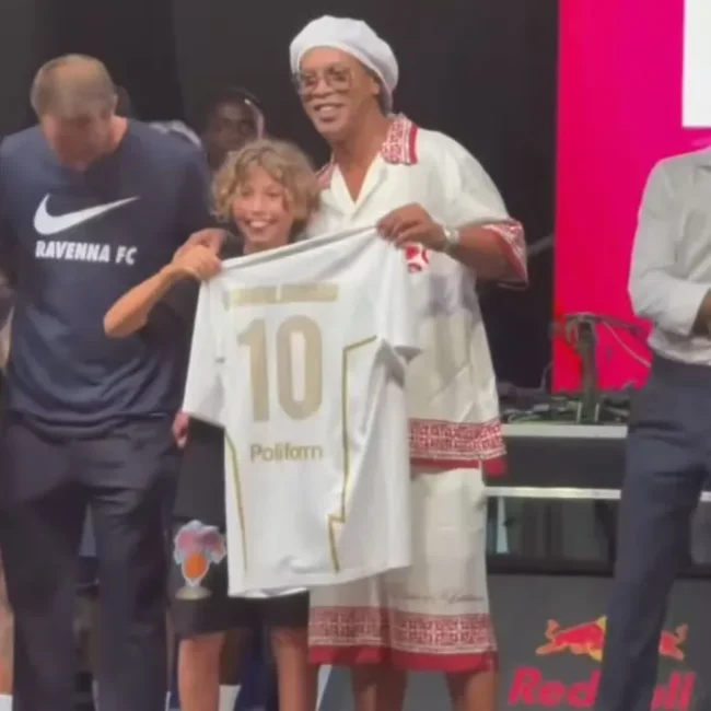 26/27 Ravenna Commemorative football Jersey Ronaldinho