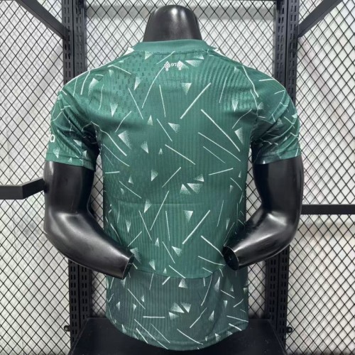 26/27 liverpool goalkeeper Player Version green