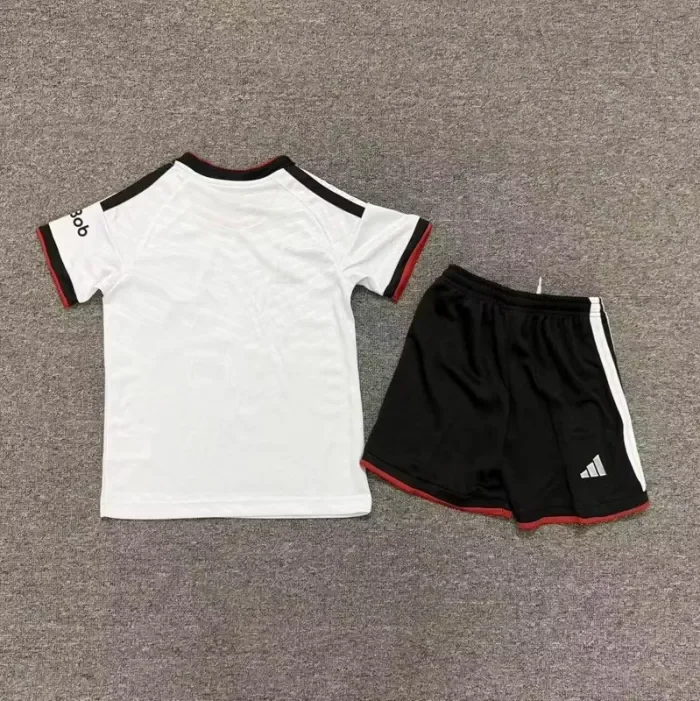 26/27 Fulham home kids kit