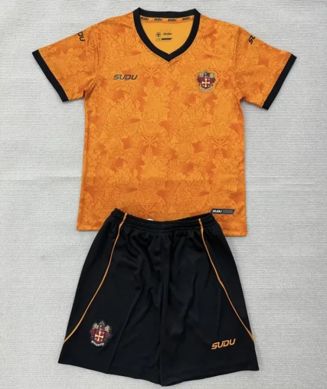 26/27 Wolverhampton Wanderers home Adult Set