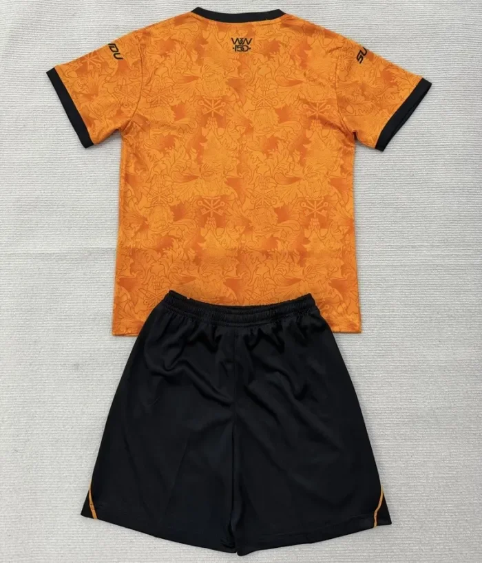 26/27 Wolverhampton Wanderers home Adult Set