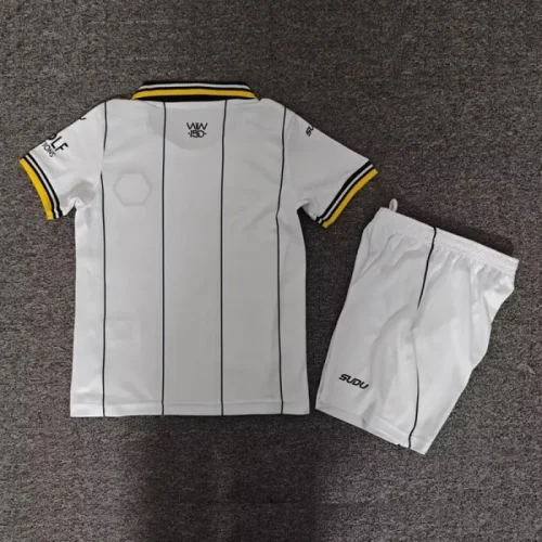 26/27 Wolverhampton Wanderers Away kids kit