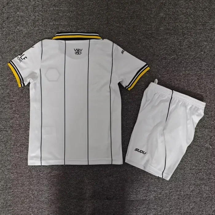 26/27 Wolverhampton Wanderers Away kids kit