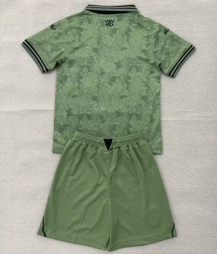 26/27 Wolverhampton Wanderers goalkeeper kids kit