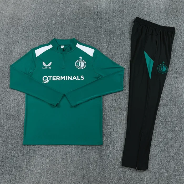 26/27  Feyenoord  kids training  Green
