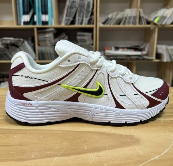 NIKE P9000