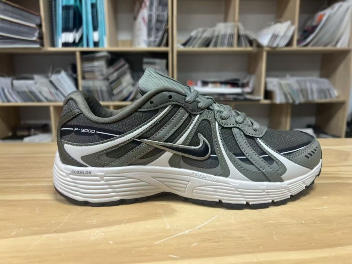 NIKE P9000