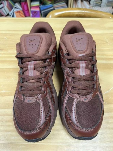NIKE P9000
