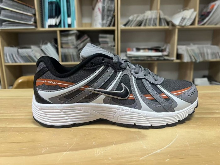 NIKE P9000