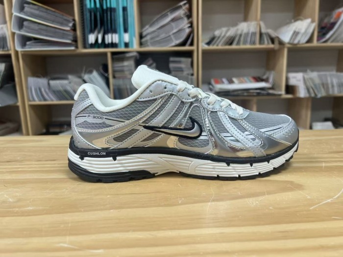 NIKE P9000