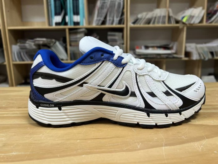 NIKE P9000
