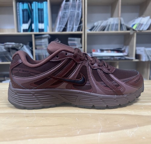 NIKE P9000