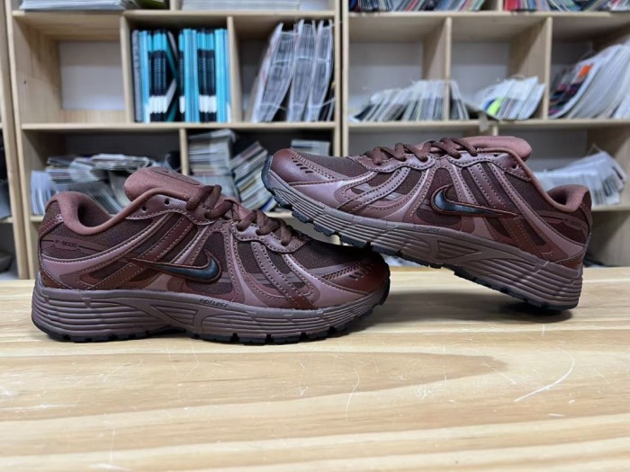 NIKE P9000