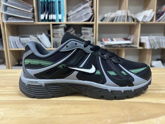 NIKE P9000