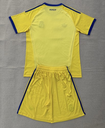 26/27 Real Madrid goalkeeper kids kit