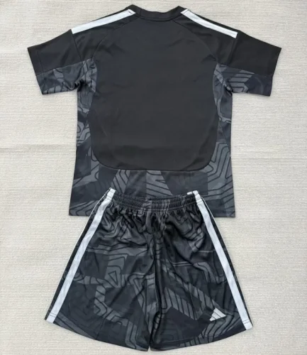 26/27 Aston Villa goalkeeper kids kit black