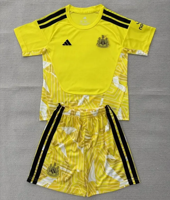 26/27 Newcastle United goalkeeper Adult Set yellow