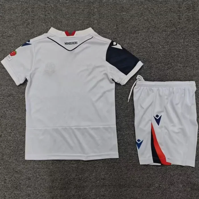 26/27 Bolton home kids kit