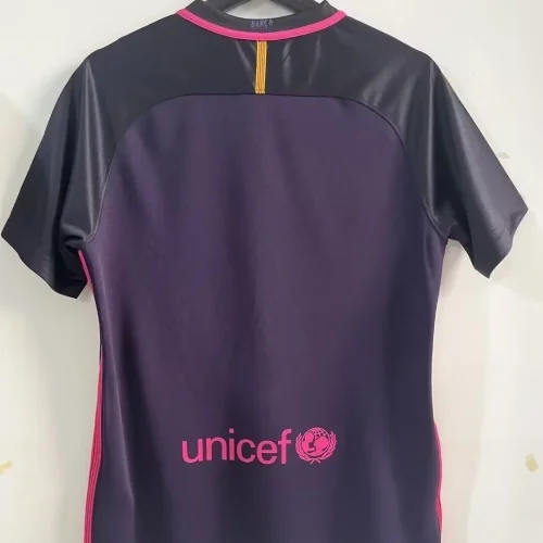 Retro Barcelona 16/17 away football jersey