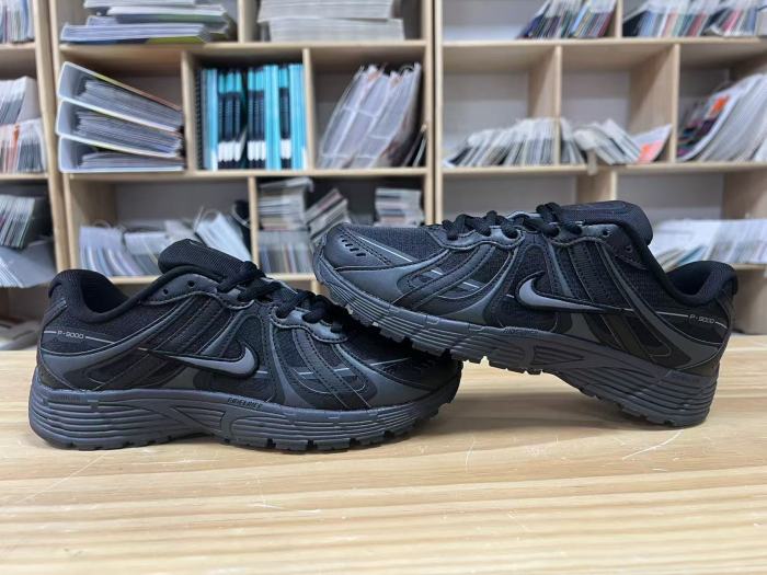 Nike P9000