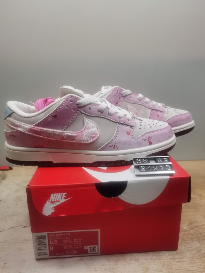 Nike SB Dunk Low Series