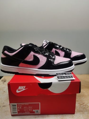 Nike SB Dunk Low Series
