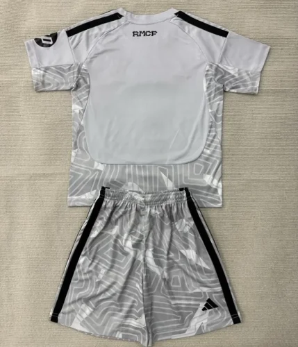 26/27 Real Madrid goalkeeper Adult Set grey