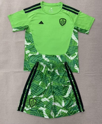 26/27 Leeds United goalkeeper kids kit Green