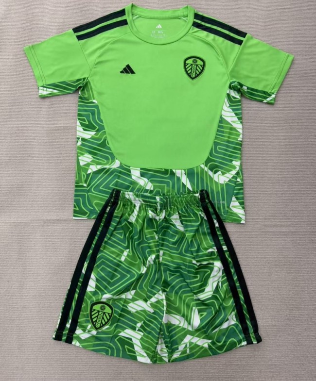 26/27 Leeds United goalkeeper kids kit Green