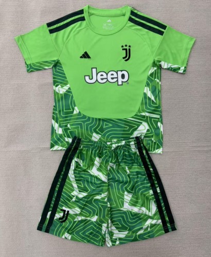 26/27 Juventus goalkeeper Adult set Green
