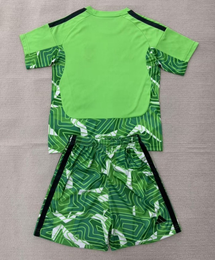 26/27Juventus Goalkeeper kids kit Green